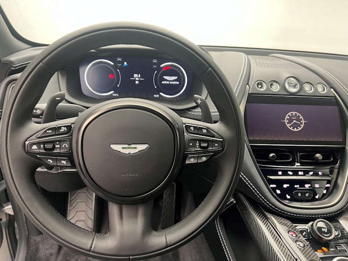 Vehicle image ASTON MARTIN DBX