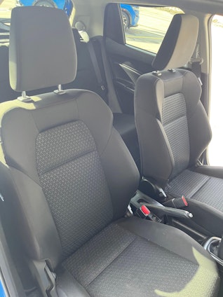 Vehicle image 33 Vehicle image 33