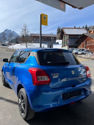 Vehicle image 3 Vehicle image 3