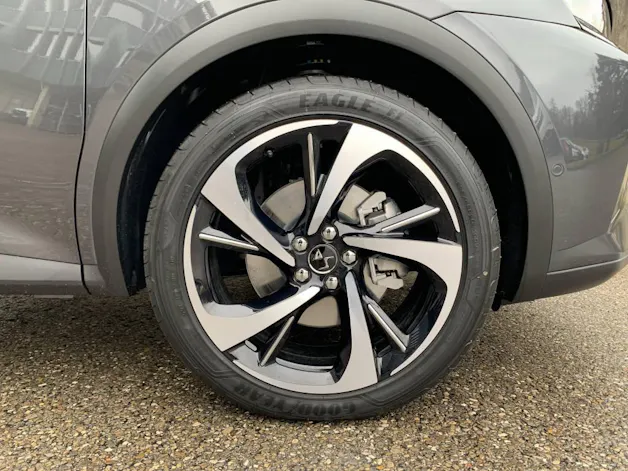 DS Automobiles 7 E-Tense 300 4x4 Ligne Noire