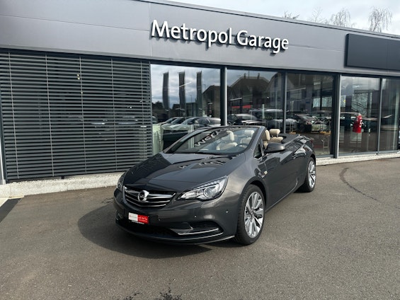 First vehicle image