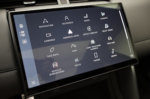 Vehicle image LAND ROVER Discovery Sport 1.5 T 270e Dynamic SE