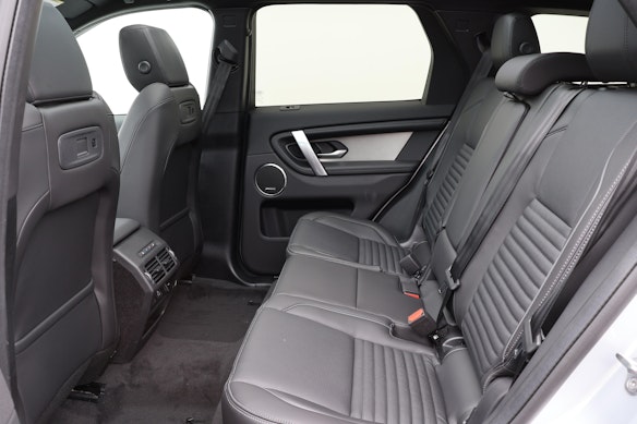 LAND ROVER Discovery Sport 1.5 T 270e Dynamic SE 3