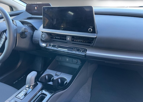 Vehicle image 16 Vehicle image 16