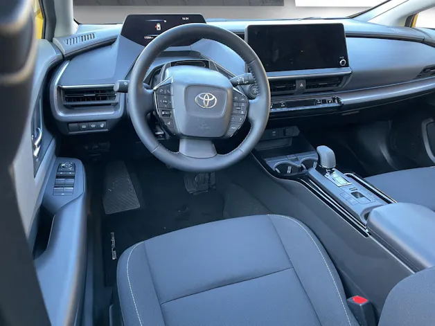 Toyota Prius 2.0 Plug-In-Hybrid Style