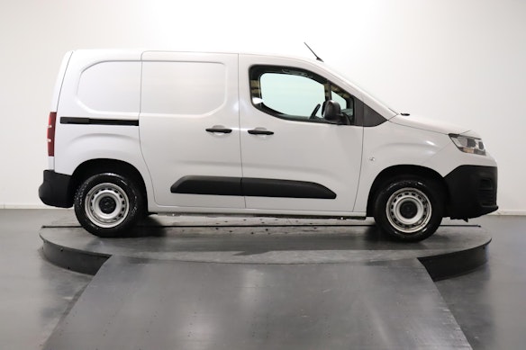 CITROEN Berlingo 650 M 1.2 PureTech 110 Club S/S 2