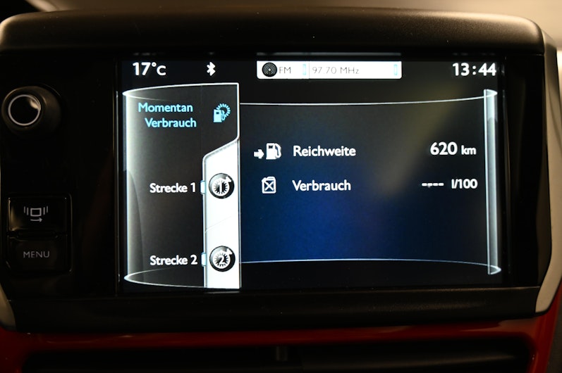 Vehicle image PEUGEOT 208