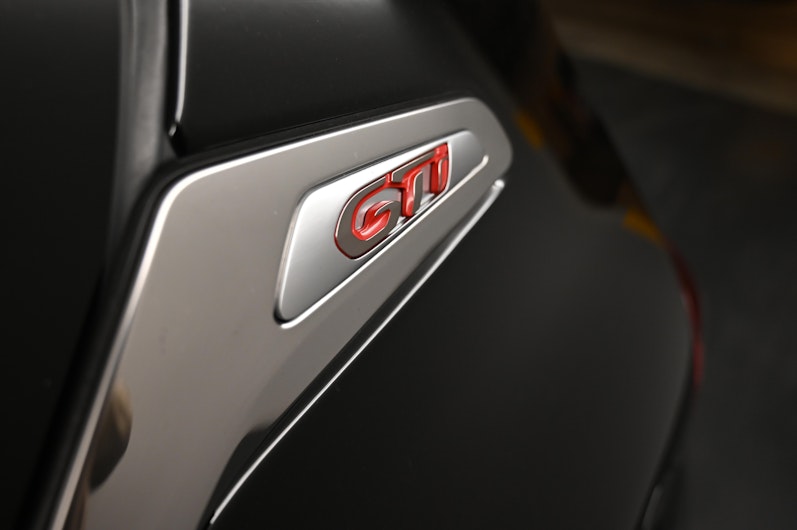 Vehicle image PEUGEOT 208