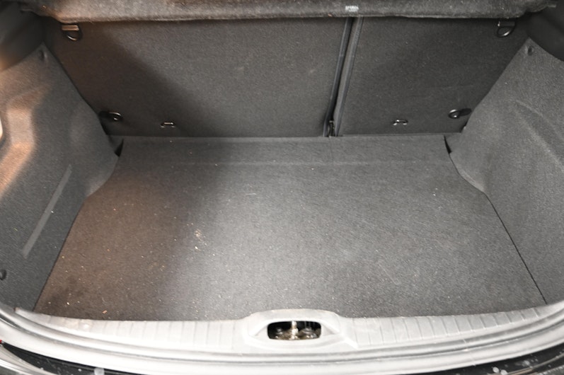 Vehicle image PEUGEOT 208