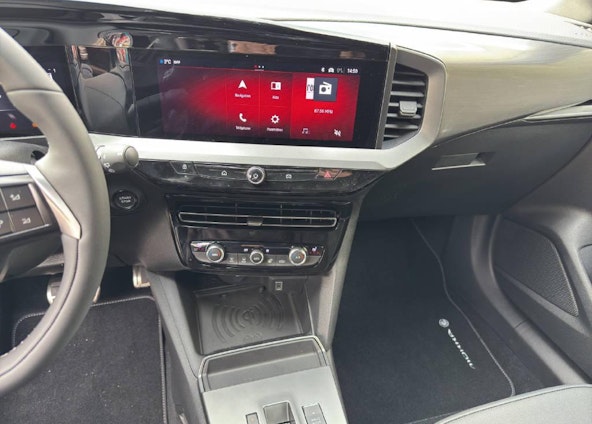 Vehicle image 6 Vehicle image 6