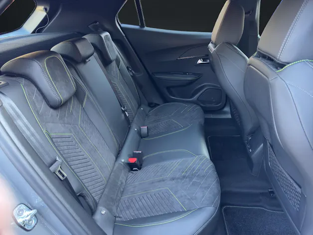 Peugeot 2008 1.2 Hybrid GT