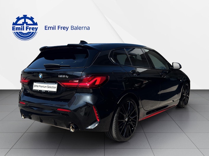 Vehicle image BMW 1 SERIES