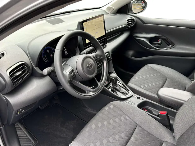 Toyota Yaris 1.5 VVT-i HSD Trend