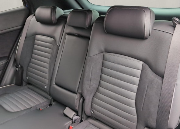 Vehicle image 15 Vehicle image 15