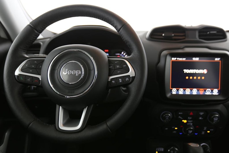 Vehicle image JEEP RENEGADE