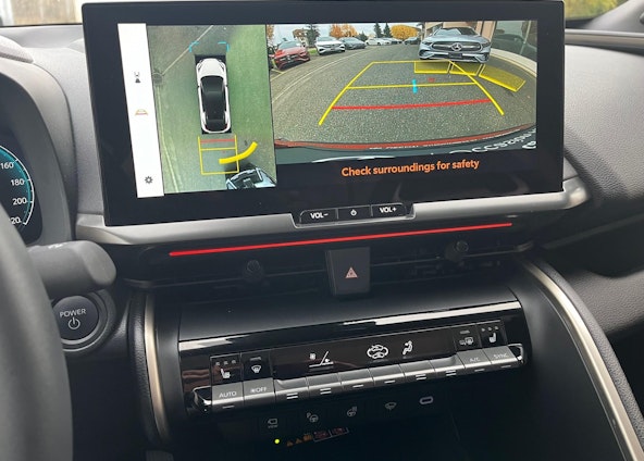 Vehicle image 18 Vehicle image 18