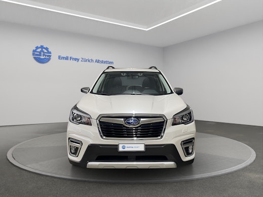 SUBARU Forester Station 2.0i e-Boxer Luxury 3