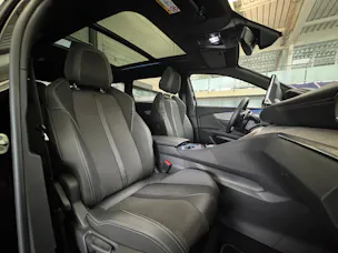 Peugeot 5008 1.5 BlueHDi GT *7-Sitzer*