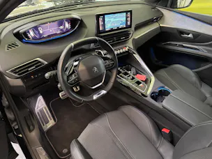 Peugeot 5008 1.5 BlueHDi GT *7-Sitzer*