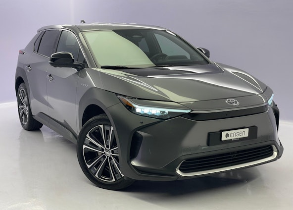 First vehicle image First vehicle image