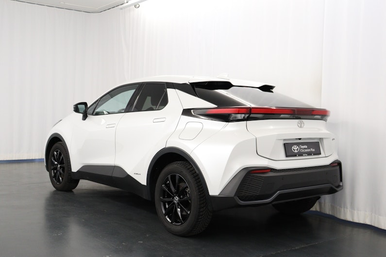 Vehicle image TOYOTA C-HR