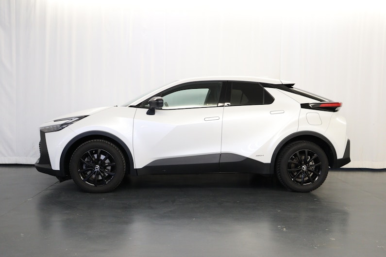 Vehicle image TOYOTA C-HR