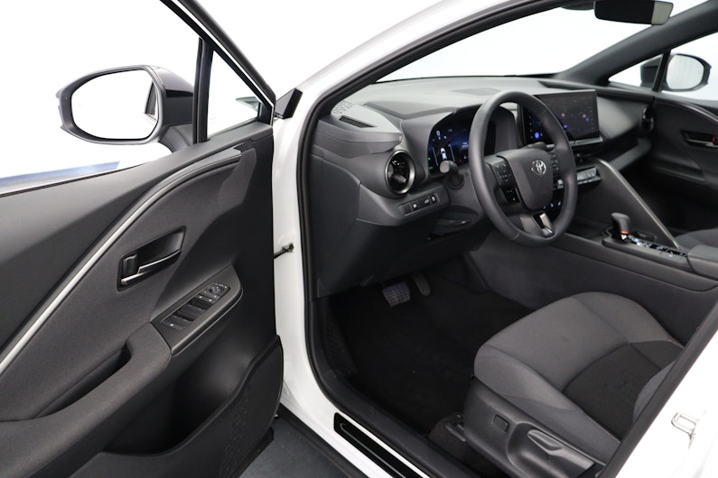 Vehicle image TOYOTA C-HR