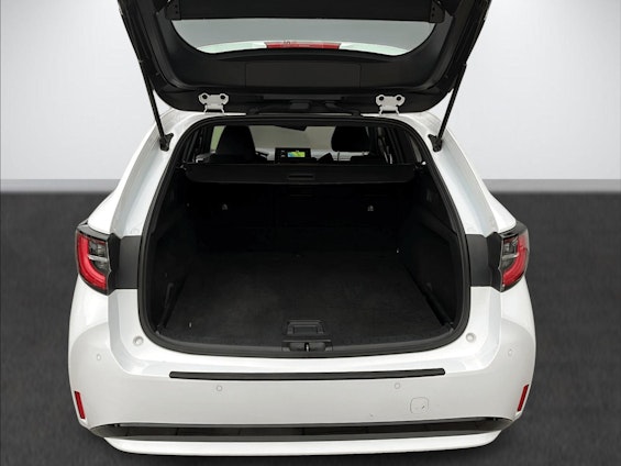 Vehicle image 18