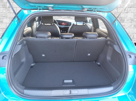 Vehicle image 8 Vehicle image 8