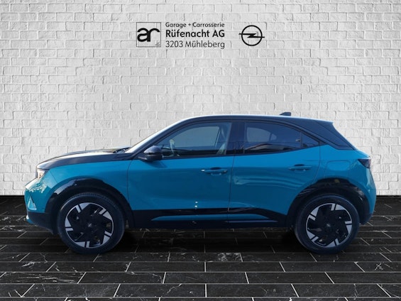 Vehicle image 4 Vehicle image 4