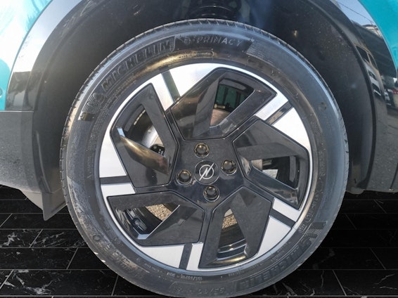 Vehicle image 10 Vehicle image 10