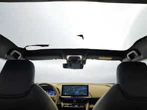 Vehicle image TOYOTA C-HR 2.0 PHEV Style