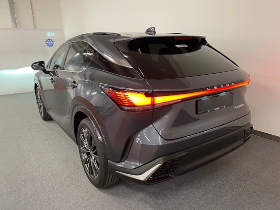 Vehicle image 5 Vehicle image 5