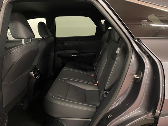 Vehicle image 4 Vehicle image 4