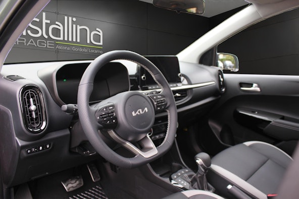 Vehicle image 7 Vehicle image 7