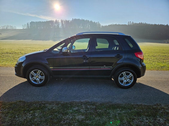 First vehicle image