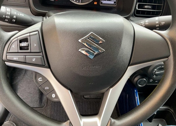 Vehicle image 17 Vehicle image 17