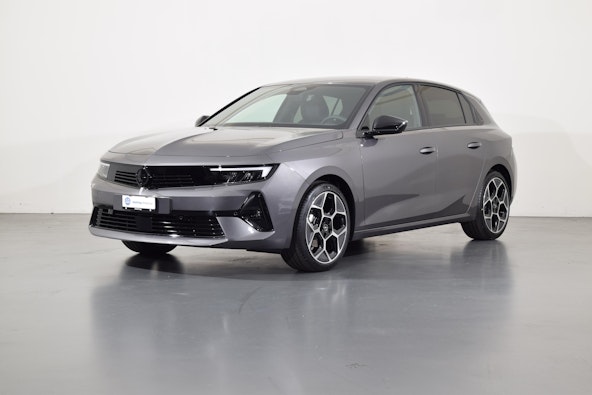 First vehicle image