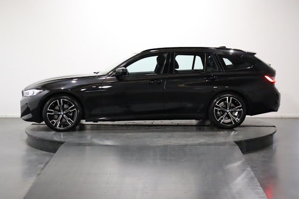 BMW 320d xDrive Touring 1