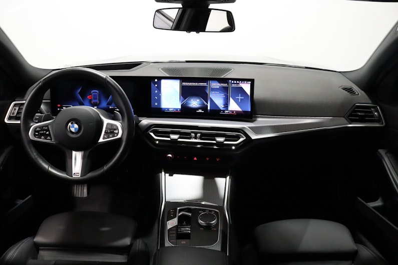Vehicle image BMW 3 SERIES
