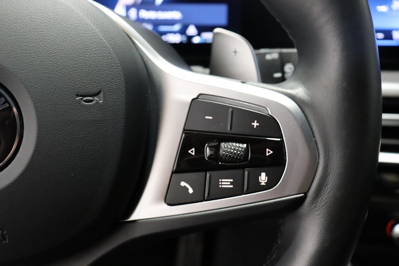 Vehicle image BMW 3 SERIES