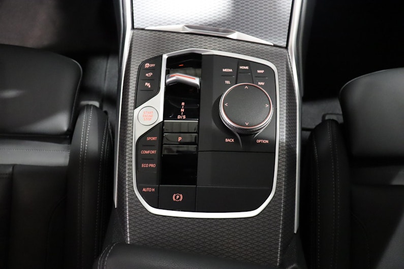 Vehicle image BMW 3 SERIES