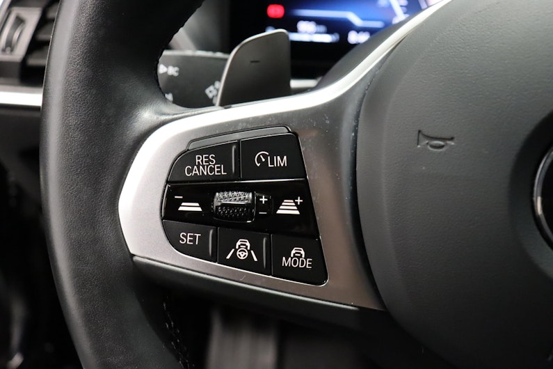 Vehicle image BMW 3 SERIES