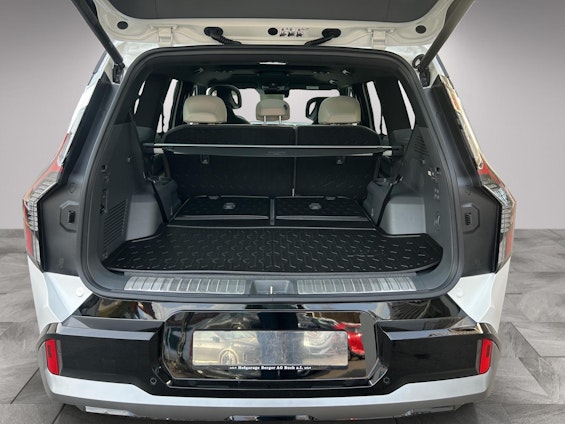 Vehicle image 10 Vehicle image 10