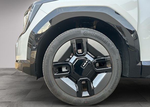 Vehicle image 12 Vehicle image 12