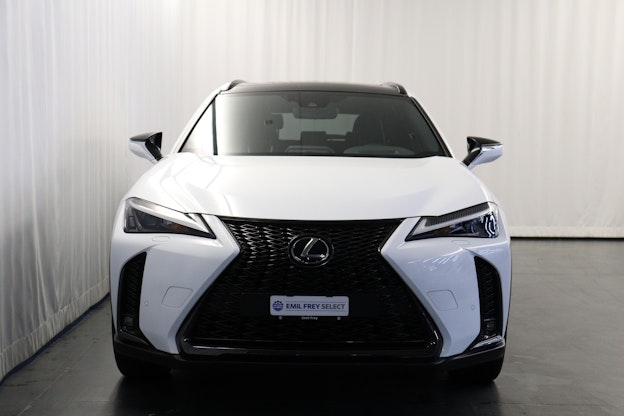 Vehicle image 10