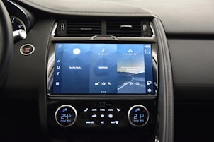 Fahrzeugbild JAGUAR E-Pace 2.0 I4 200 SE AWD