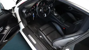 Porsche 911 Carrera 4 GTS