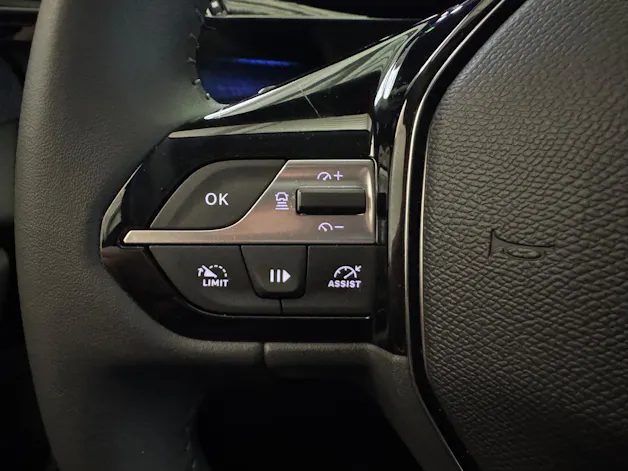 Peugeot 408 1.6 PHEV 180 Allure Pack