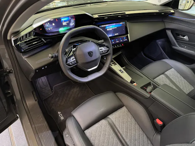 Peugeot 408 1.6 PHEV 180 Allure Pack